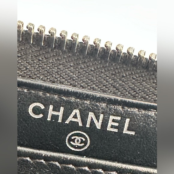 Chanel Black Calfskin Zippy Wallet with Iconic Tassel Detail & Gunmetal Hardware - Picture 7 of 13